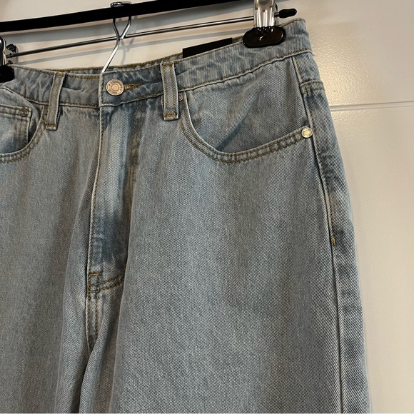 Missguided | NWT Riot High Rise Mom Jeans - Picture 3 of 13